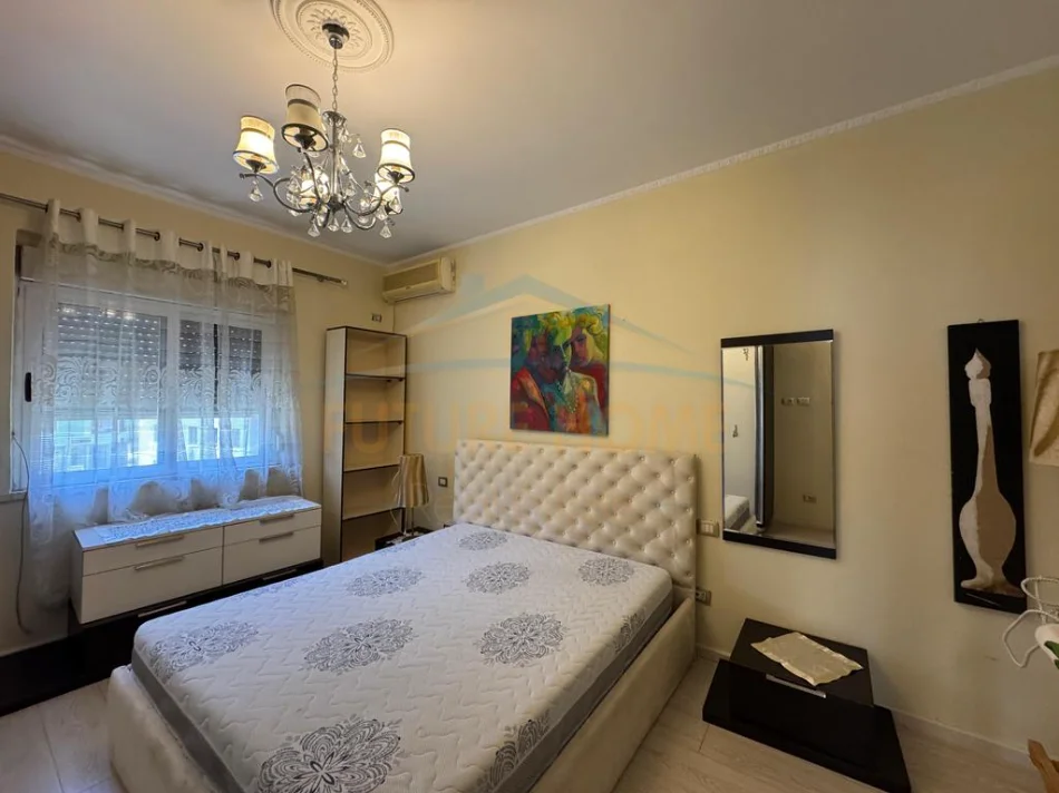 Durres, jepet me qera apartament 2+1 Kati 3, 68 m² 600 € (Gjykata, Durres.)