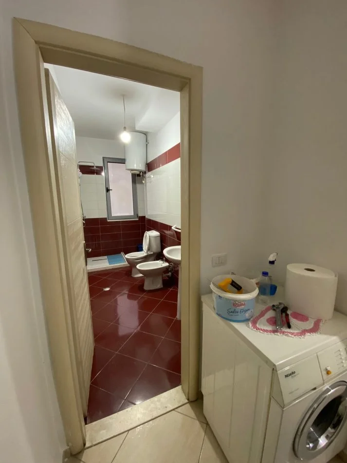 Tirane, jepet me qera apartament 2+1+Ballkon Kati 2, 104 m² 500 € (Astir Prane Big Pjates)