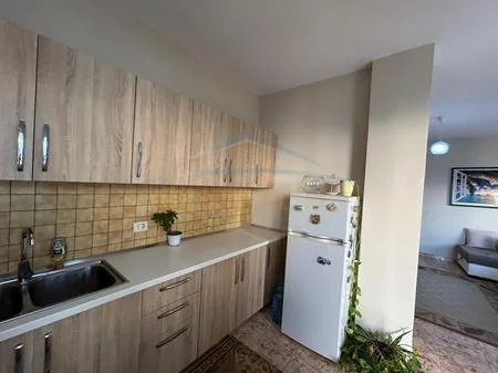 Mali Robit, shitet apartament 1+1 Kati 5, 75 m² 83.000 €