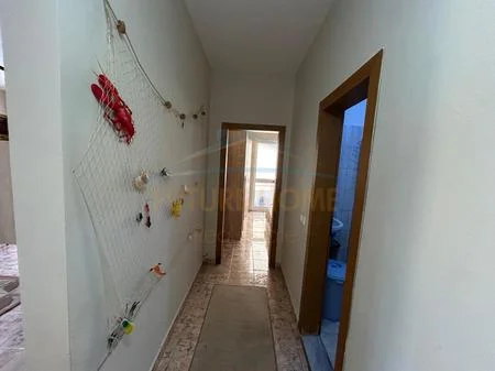 Mali Robit, shitet apartament 1+1 Kati 5, 75 m² 83.000 €