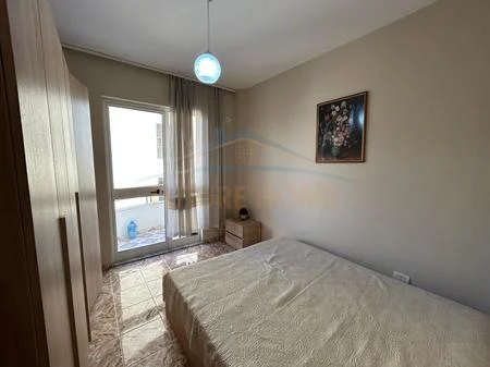 Mali Robit, shitet apartament 1+1 Kati 5, 75 m² 83.000 €