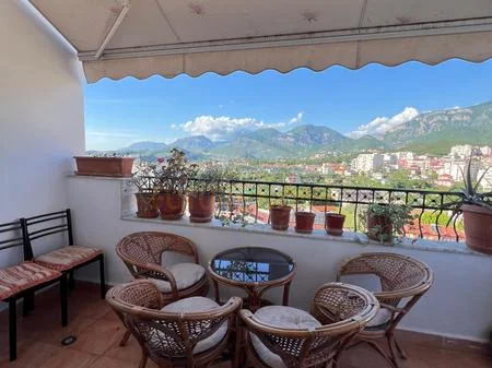 Tirane, shitet apartament 2+1 Kati 7, 106 m² 168.000 € (Kinostudio)