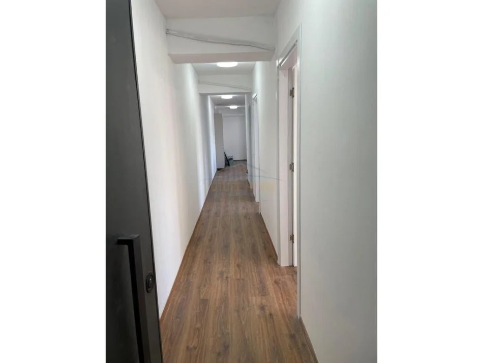 Tirane, jepet me qera apartament 2+1 Kati 2, 99 m² 800 € (Kodra e Diellit)
