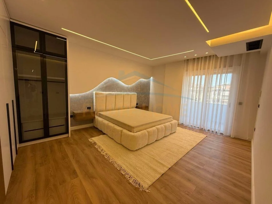 Tirane, shitet apartament 2+1 Kati 3, 110 m² (RRUGA E KOSOVAREVE)