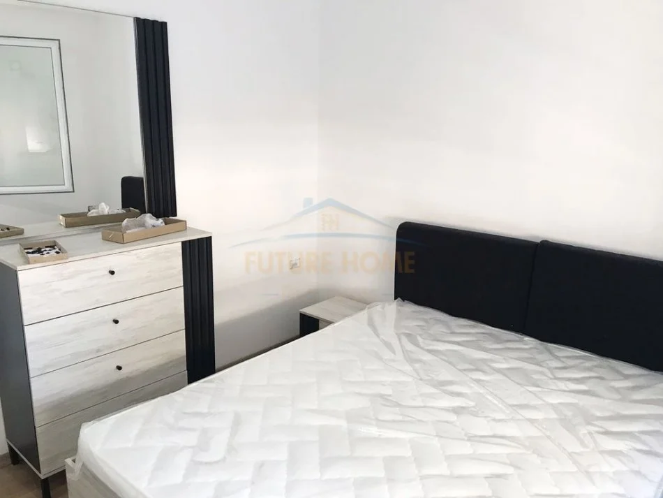Tirane, jepet me qera apartament 2+1 Kati 6, 95 m² 550 € 