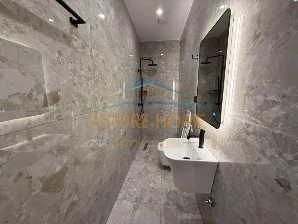 Tirane, jepet me qera apartament 1+1+Ballkon Kati 0, 57 m² 600 € (Liqeni i Thate)