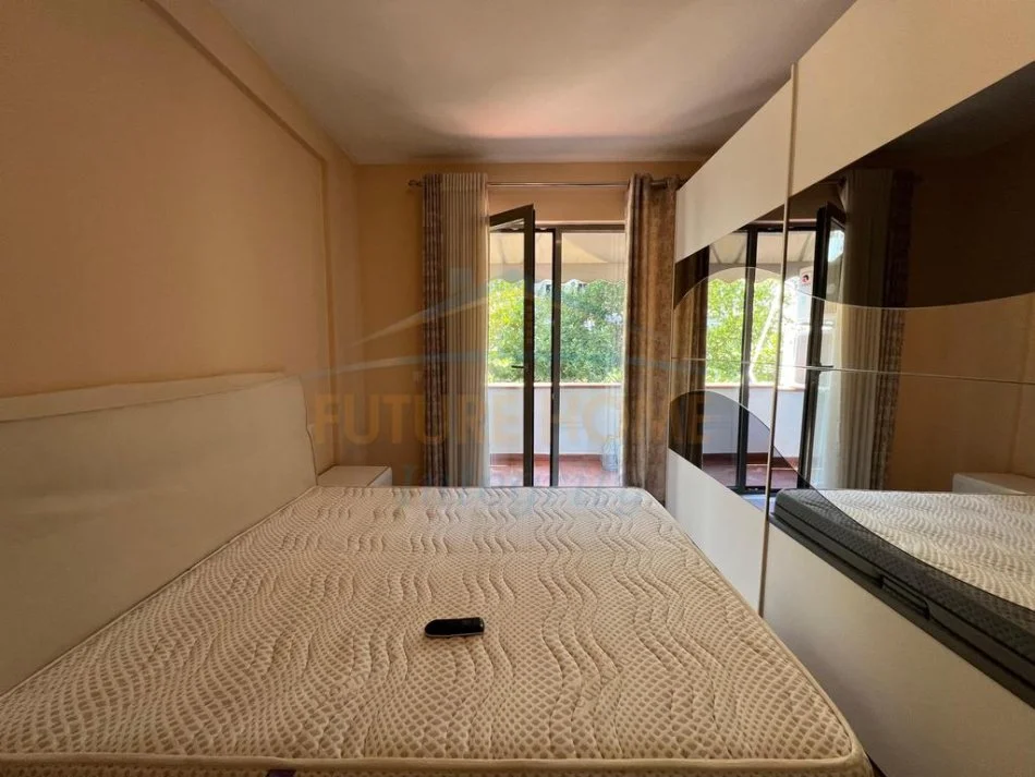 Tirane, jepet me qera apartament 2+1+Ballkon Kati 3, 80 m² 650 € 