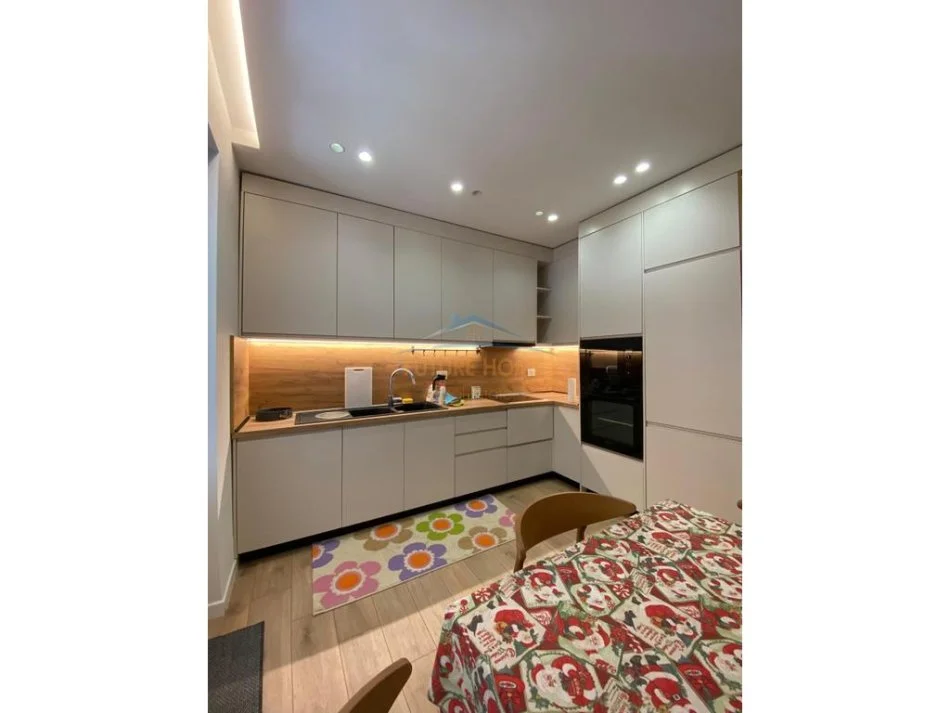 Qira, Apartament 2+1, Myslym Shyr,Tirane AREA54888