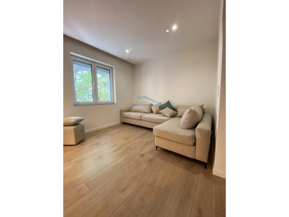 Qira, Apartament 2+1, Myslym Shyr,Tirane AREA54888