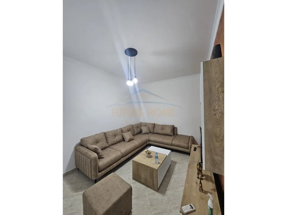 Durres, jepet me qera apartament 2+1 Kati 4, 90 m² 500 € (Iliria, Plazh)