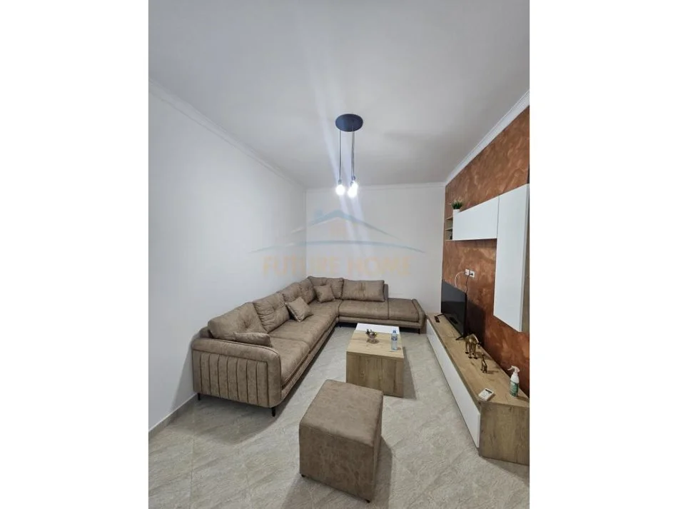 Durres, jepet me qera apartament 2+1 Kati 4, 90 m² 500 € (Iliria, Plazh)