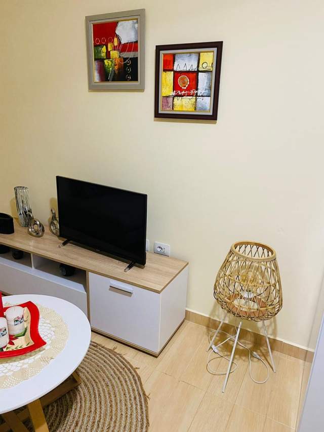 Shqiperi, jepet me qera apartament Kati 1, 60 m² 400 Euro
