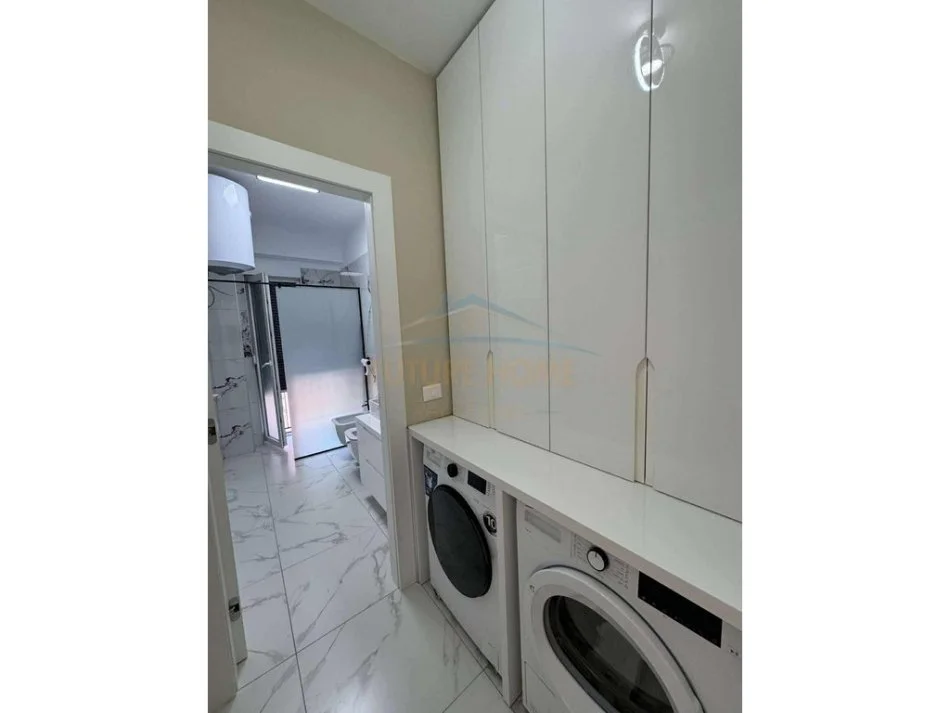 Tirane, jepet me qera apartament 2+1 Kati 2, 1.200 m² 800 € 