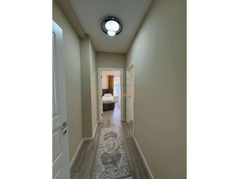 Tirane, jepet me qera apartament 2+1 Kati 2, 1.200 m² 800 € 