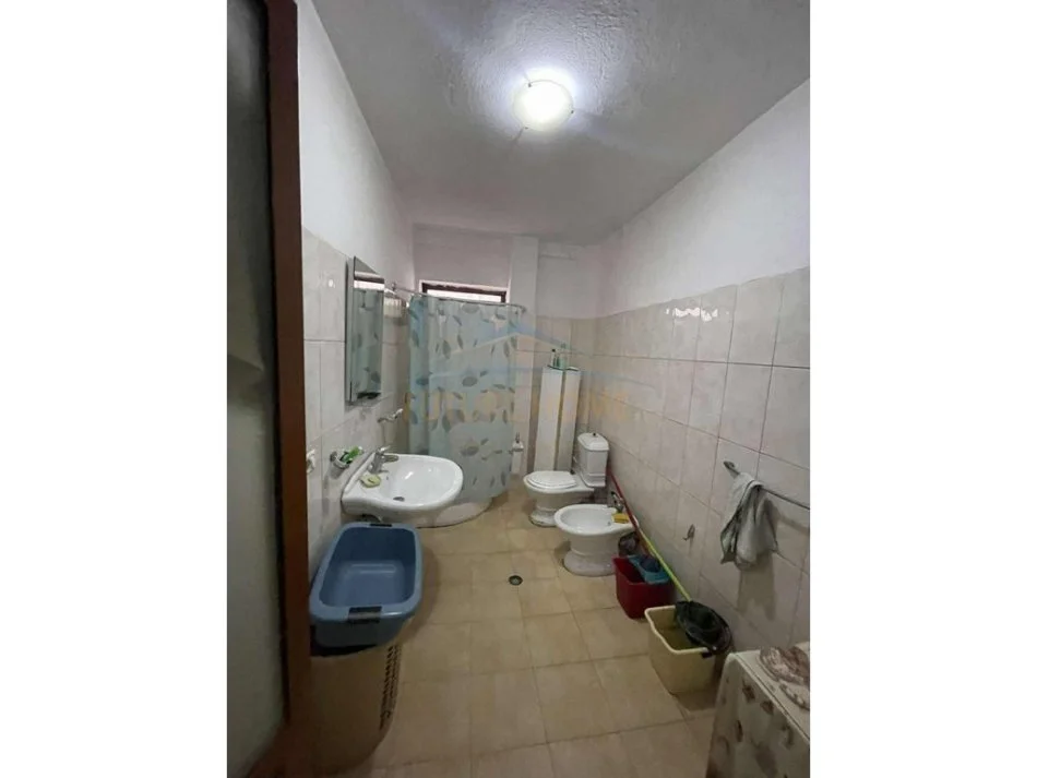 Tirane, shitet apartament 2+1 Kati 1, 106 m² 160.000 € (KOMUNA E PARISIT)