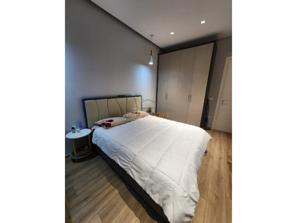 Tirane, shitet apartament 1+1+Ballkon Kati 3, 76 m² 235.000 € (Kompleksi Delijorgji)