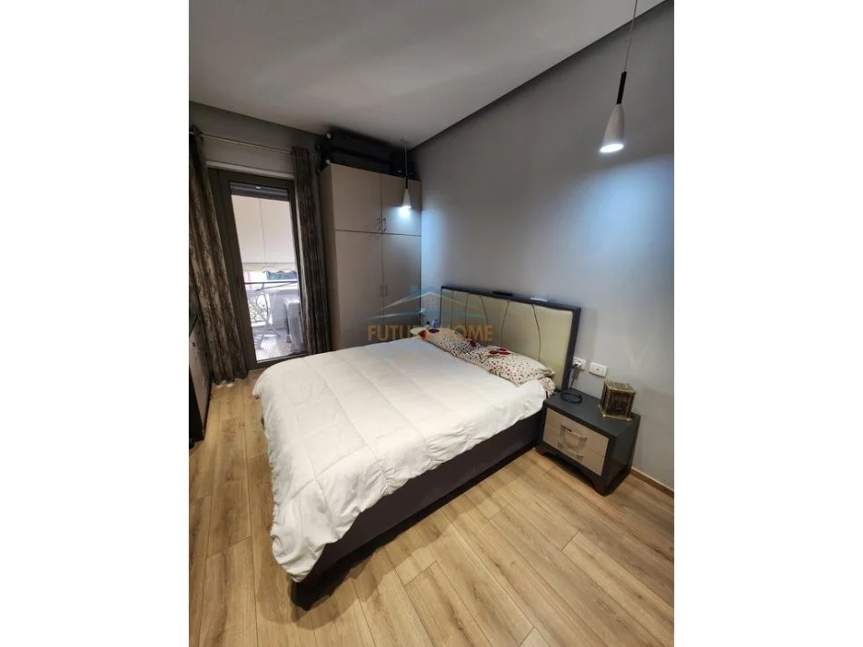 Tirane, shitet apartament 1+1+Ballkon Kati 3, 75 m² 240.000 € (Kompleksi Deliorgji)