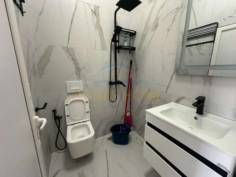 Tirane, jepet me qera garsonier Kati 2, 28 m² 270 € 
