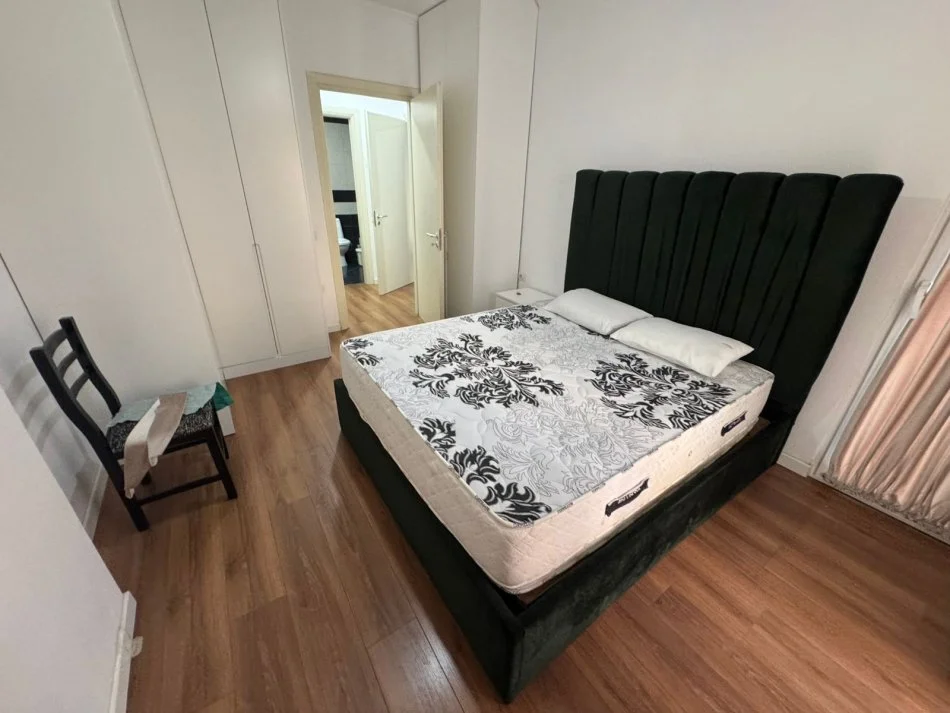 Tirane, jepet me qera apartament 1+1 Kati 2, 59 m² 600 € (Prokuroria e tiranes)
