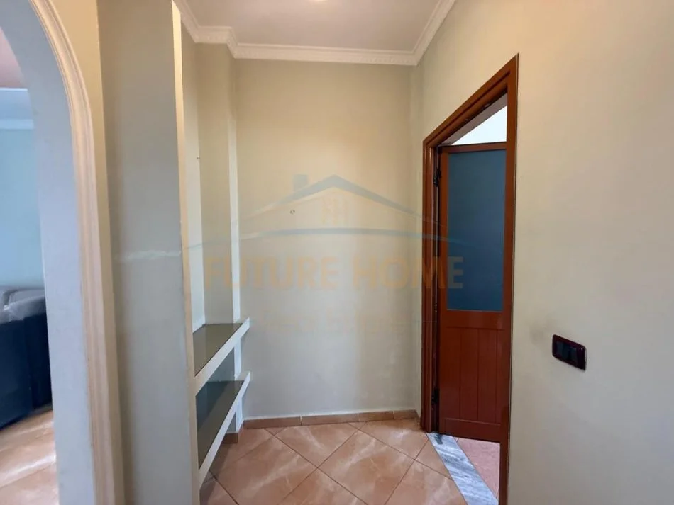 Tirane, jepet me qera apartament 2+1+Ballkon Kati 2, 100 m² 350 € (Fresk ,Rruga Dalip Topi)