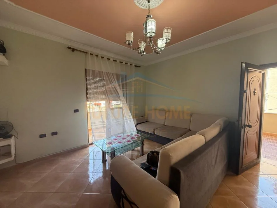 Tirane, jepet me qera apartament 2+1 Kati 6, 100 m² 400 € (Restorant Fresku, Fresk, Tirane)