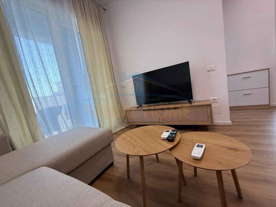 Tirane, jepet me qera apartament 1+1 Kati 2, 49 m² 350 € 