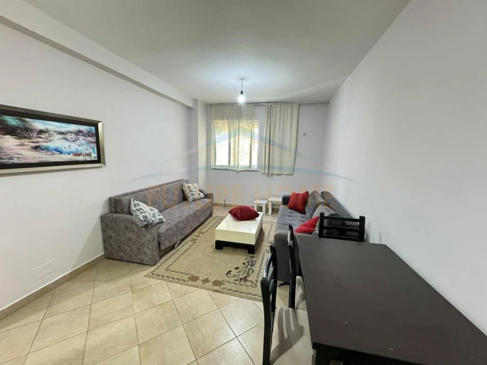 Tirane, jepet me qera apartament 1+1 Kati 1, 66 m² 350 € (selite)    UNA54996