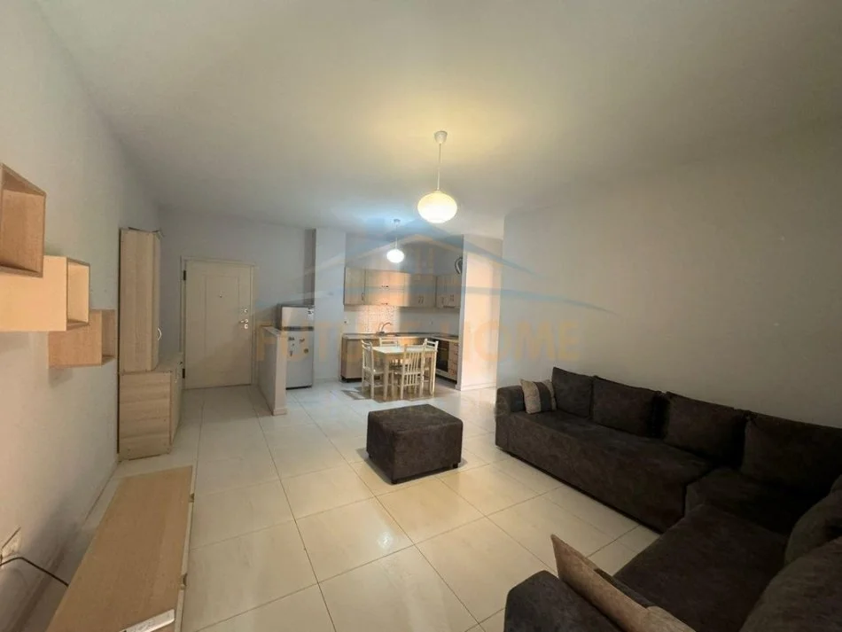 Tirane, shitet apartament 1+1+Ballkon Kati 1, 76 m² 210.000 € (Kompleksi Deliorgji)