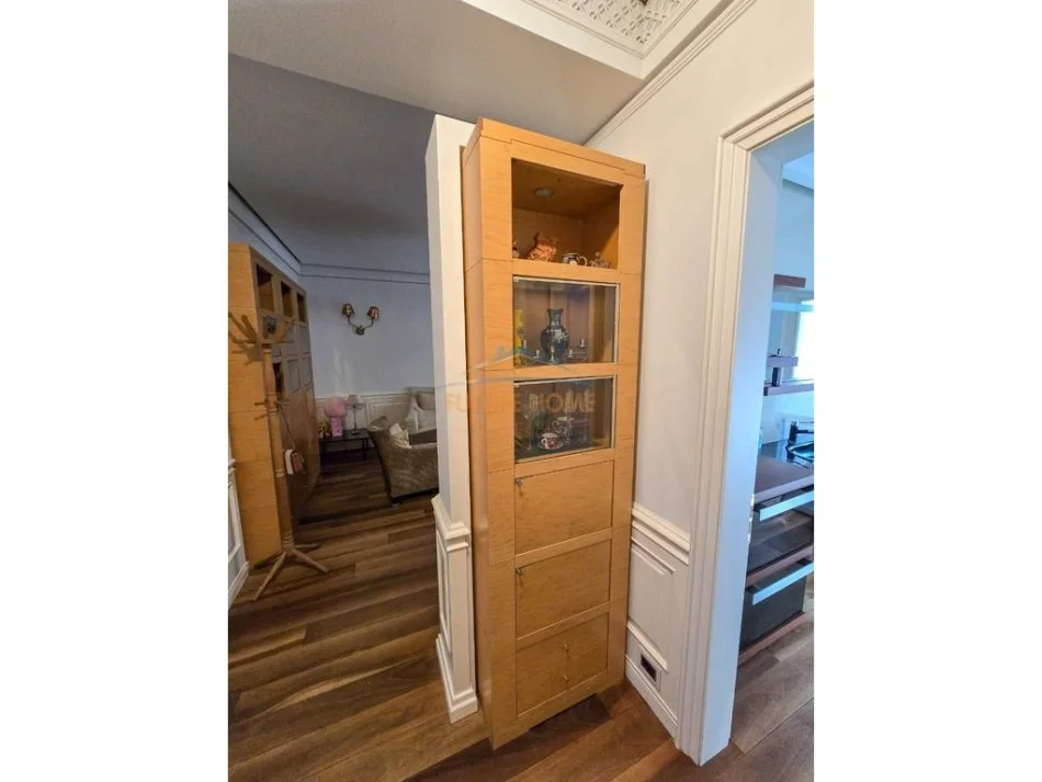 Tirane, jepet me qera apartament 1+1 Kati 1, 75 m² 800 € 