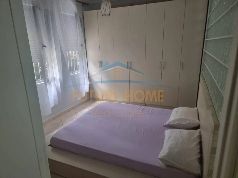 Tirane, jepet me qera apartament 1+1 Kati 1, 75 m² 350 € 