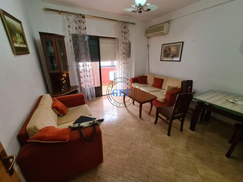 Durres, jepet me qera apartament 1+1 Kati 5, 60 m² 200 € (Plazh Iliria, Durres)