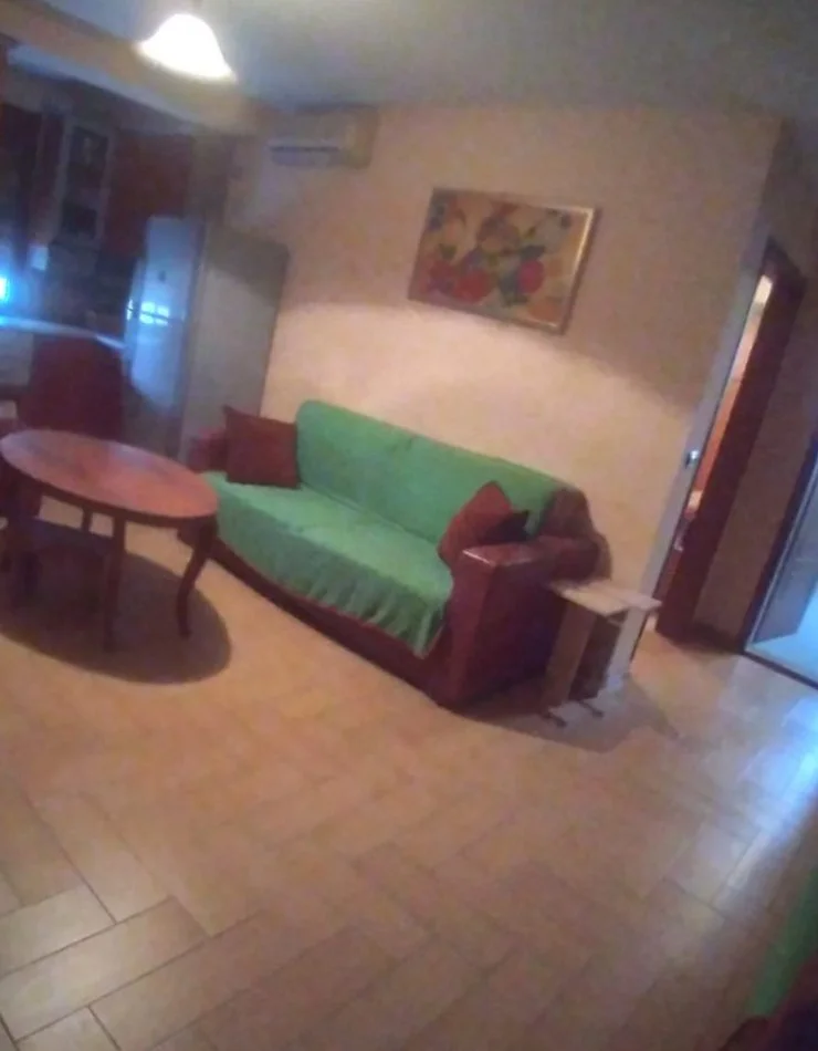 Tirane, shitet apartament 4+1+Ballkon Kati 5, 184 m² 228.000 € (Blloku ambasadave)