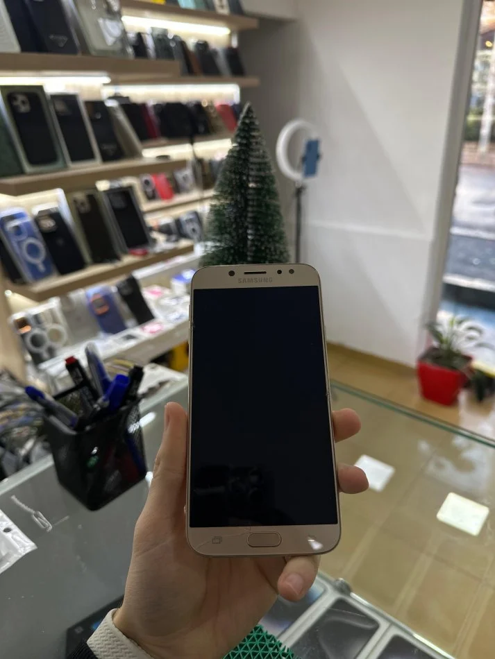 Tirane, shes Celular-Smartphone SAMSUNG J7