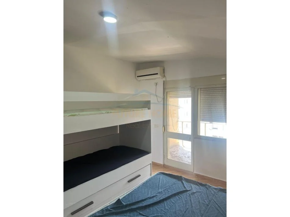 Qerret, shitet apartament 1+1 Kati 4, 67 m² 76.000 €