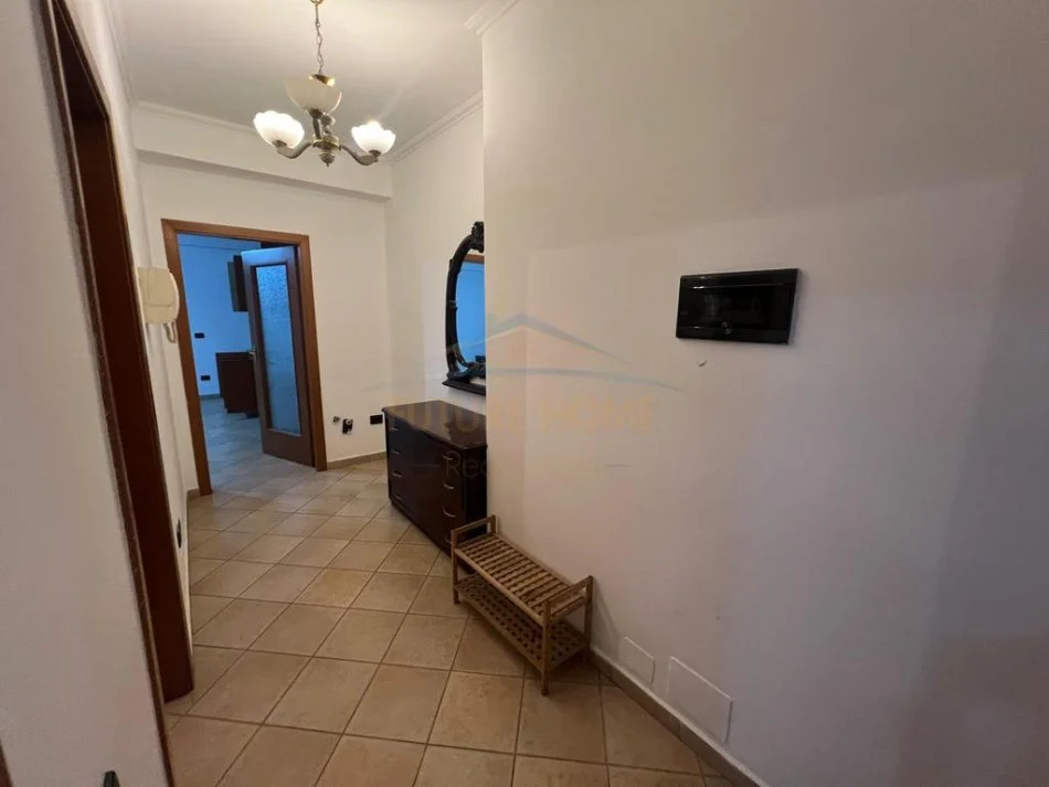 Tirane, shes 1+1+Aneks+Ballkon Kati 7, 64 m² 186.000 € (ISH EKSPOZITA)