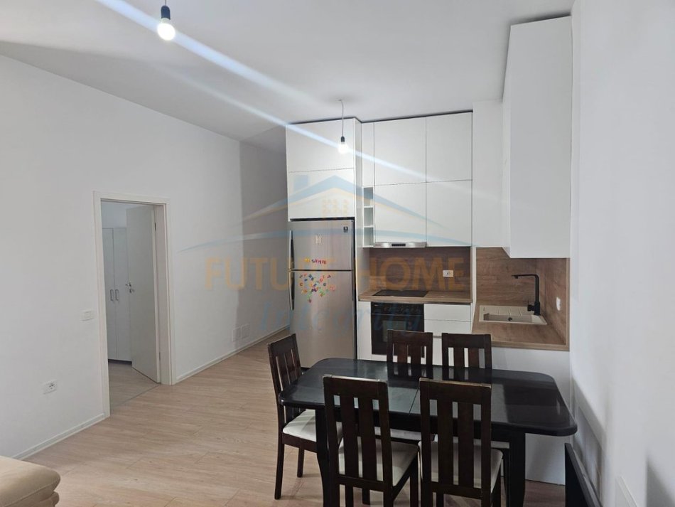 Qera, Apartament 2+1+Post Parkimi, Ali Demi, Tiranë. 500 €
