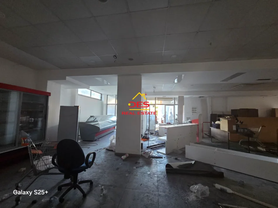Vlore, shitet ambjent biznesi Kati 0, 162 m² 170.000 € (Rruga Sulejman Delvina)