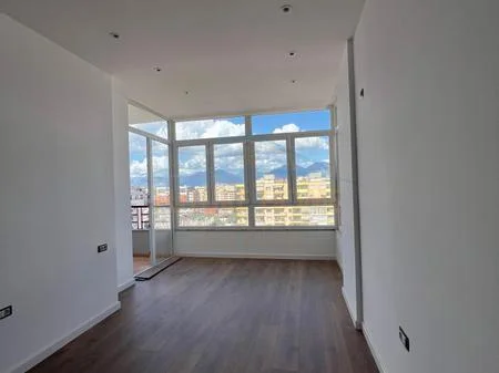 Tirane, shitet apartament 1+1 Kati 7, 64 m² 98.000 € (Unaza e Re)