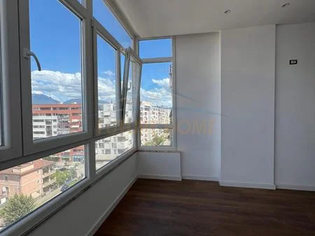 Tirane, shitet apartament 1+1 Kati 7, 64 m² 98.000 € (Unaza e Re)