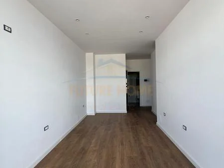 Tirane, shitet apartament 1+1 Kati 7, 64 m² 98.000 € (Unaza e Re)