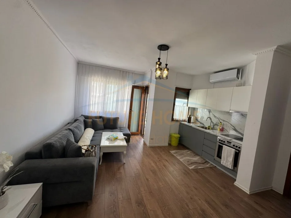 Durres, shitet apartament 1+1+Ballkon Kati 5, 75 m² 85.000 € 