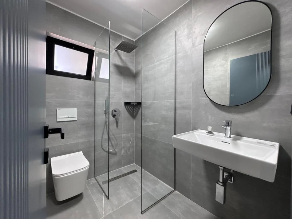 Tirane, shitet apartament 3+1+Ballkon Kati 5, 107 m² 268.000 € (Mine Peza)