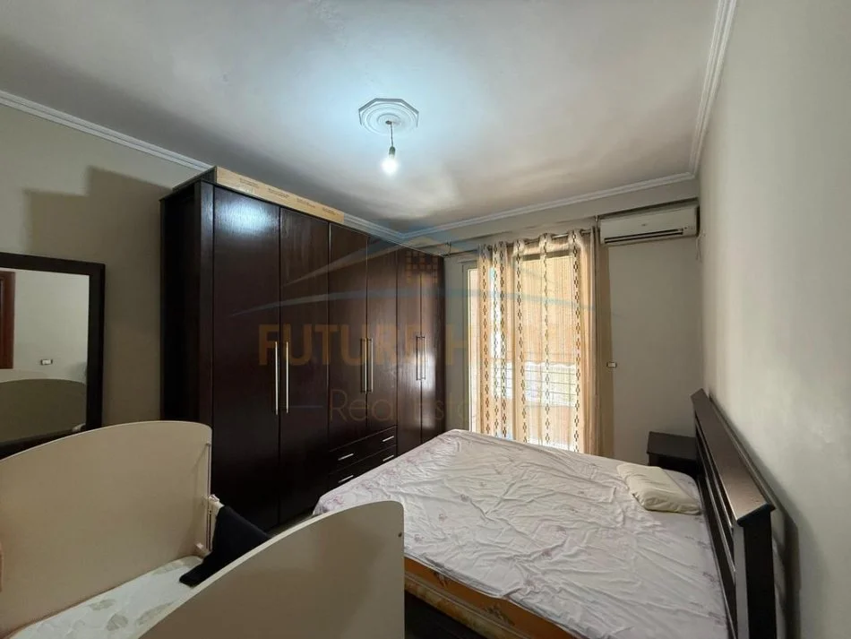 Tirane, jepet me qera apartament 2+1 Kati 4, 98 m² 35.000 € 