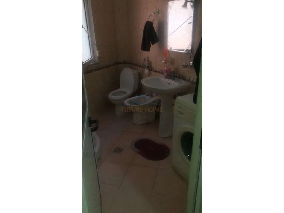 Durres, jepet me qera apartament 1+1+Aneks+Ballkon Kati 2, 53 m² 300 € (Plazh)