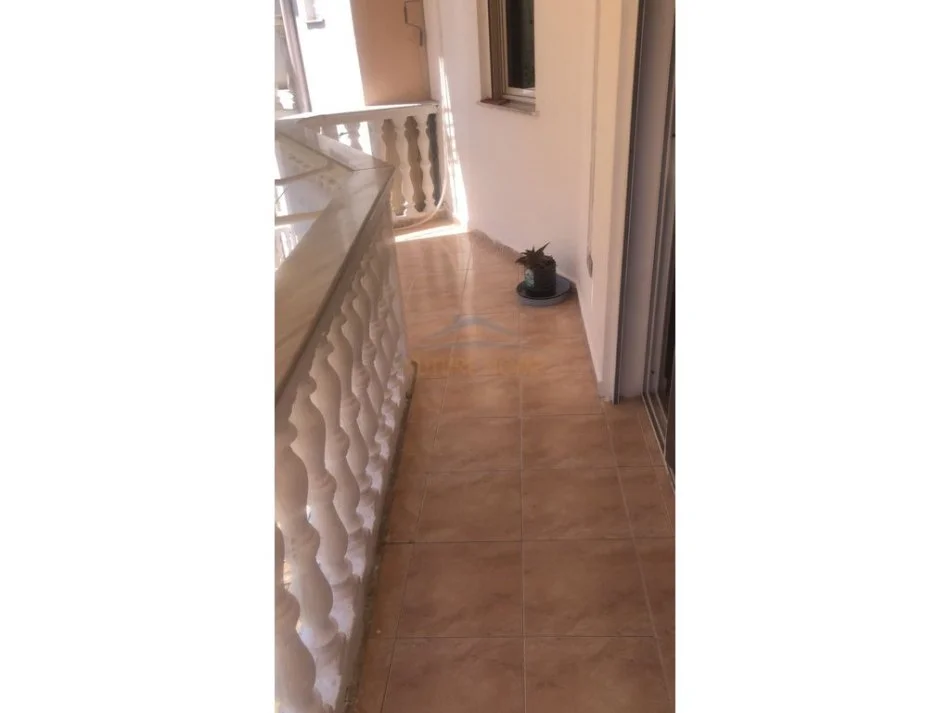 Durres, jepet me qera apartament 1+1+Aneks+Ballkon Kati 2, 53 m² 300 € (Plazh)