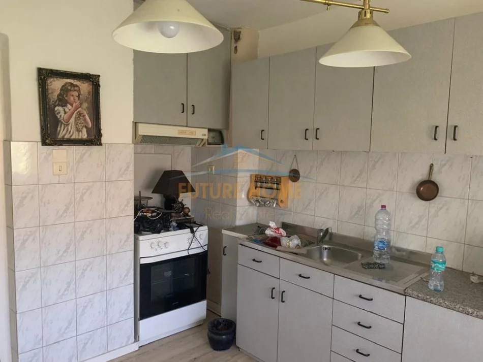Tirane, shitet apartament 2+1 Kati 4, 67 m² 165.000 € 