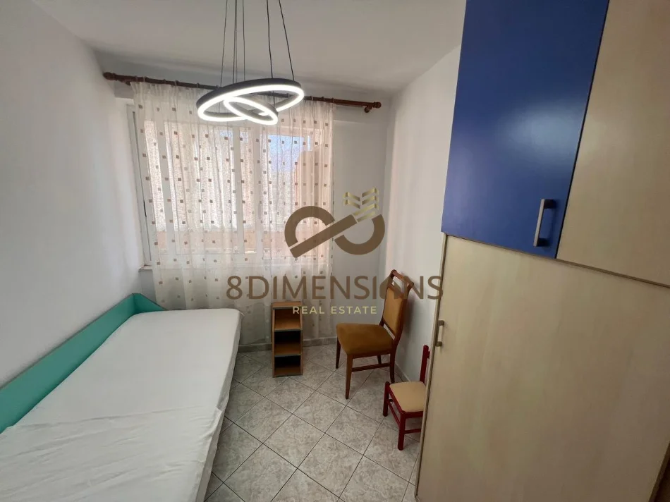 Tirane, jepet me qera 3+1 Kati 5, 110 m² 750 € (selvia)