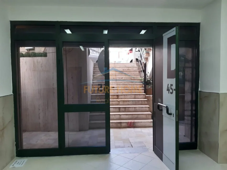 Qera, Ambient Komercial ,Rruga e Bogdaneve, Tirane. AREA55217