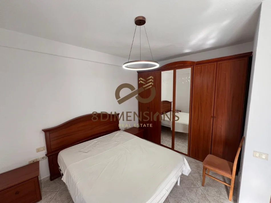 Tirane, jepet me qera 3+1 Kati 5, 110 m² 750 € (selvia)