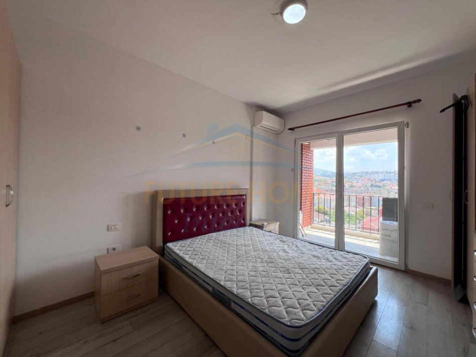 Tirane, shitet apartament 3+1+Ballkon Kati 6, 131 m²   (Ali Demi, ish markata)